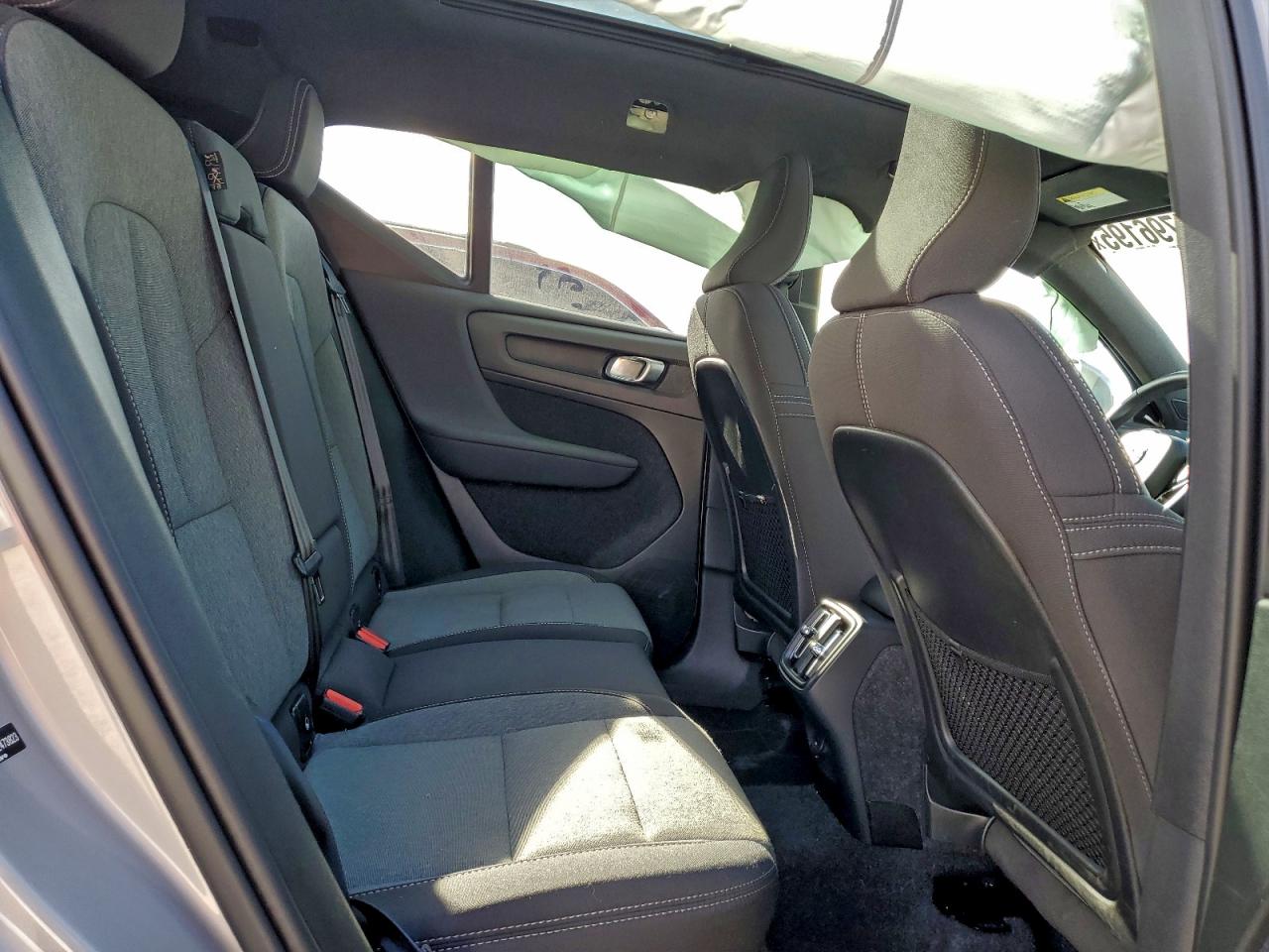 2025 Volvo Xc40 Core VIN: YV4L12UJXS2473823 Lot: 94796195