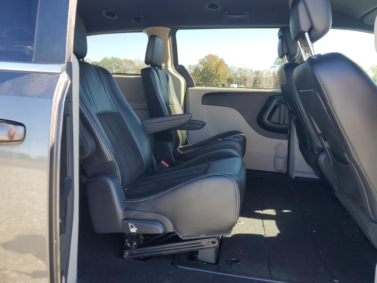 2019 Dodge Grand Caravan Sxt VIN: 2C4RDGCG3KR759165 Lot: 92252475