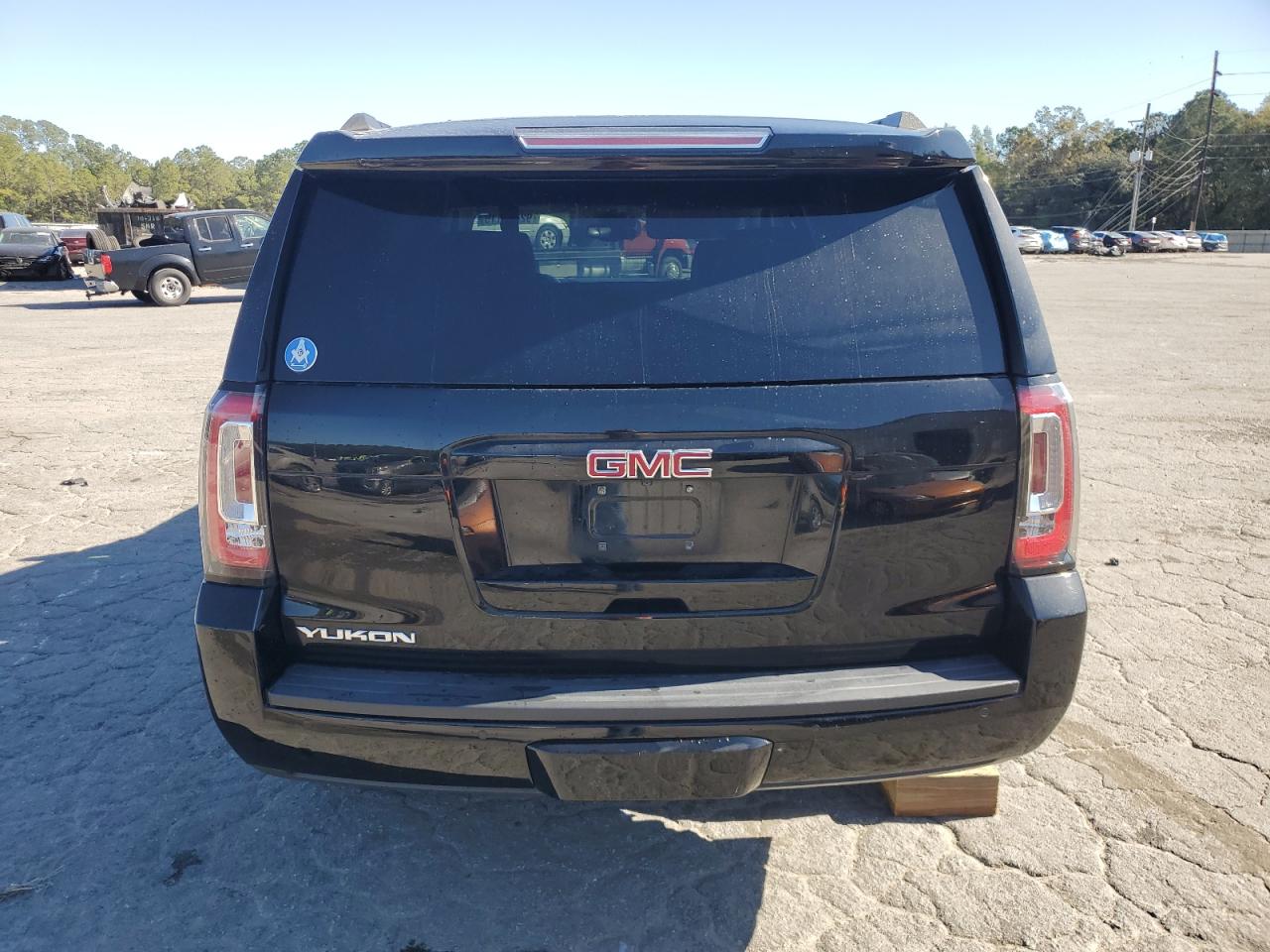 2017 GMC Yukon Slt VIN: 1GKS1BKCXHR200680 Lot: 92418115