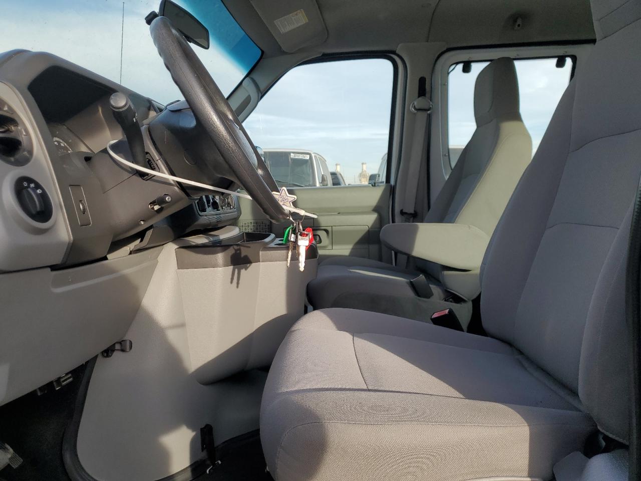 2013 Ford Econoline E350 Super Duty Wagon VIN: 1FBNE3BLXDDA33963 Lot: 91507635