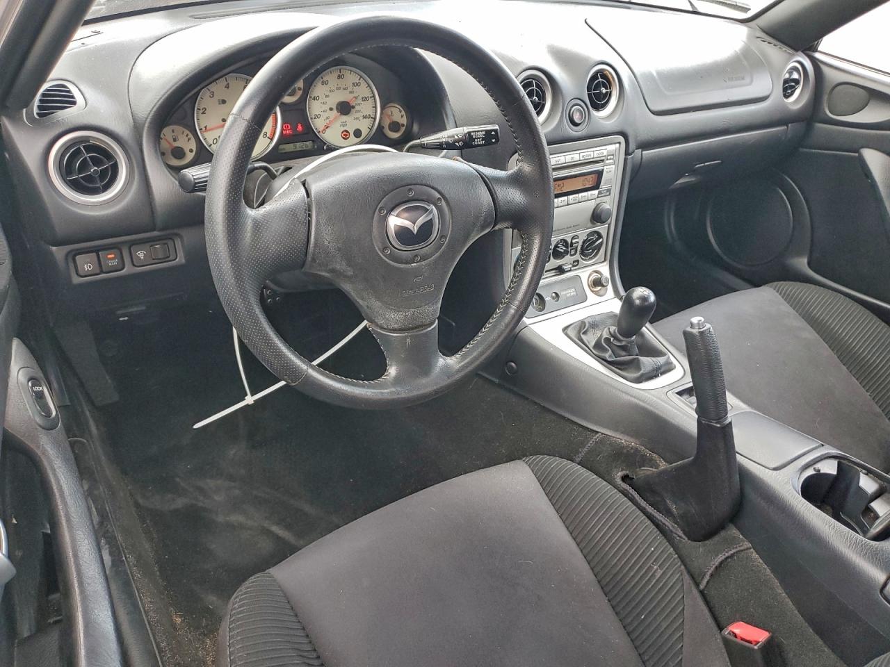 2004 Mazda Mx-5 Miata Base VIN: JM1NB353040403017 Lot: 94375015