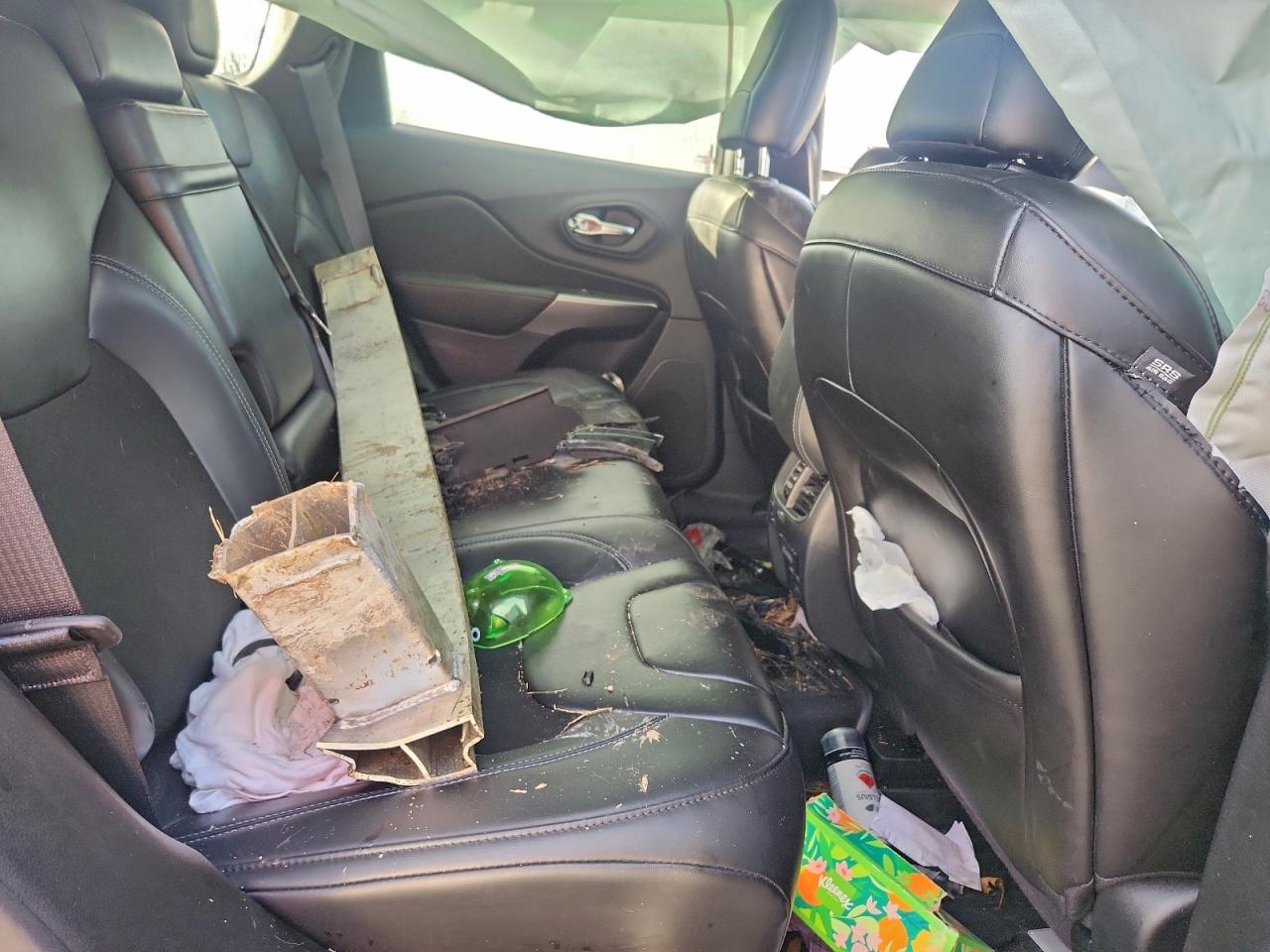 2019 Jeep Cherokee Latitude Plus VIN: 1C4PJMLBXKD364096 Lot: 92243035