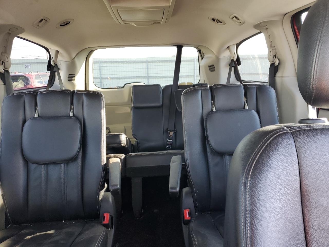 2013 Chrysler Town & Country Touring VIN: 2C4RC1BG8DR744309 Lot: 92045635