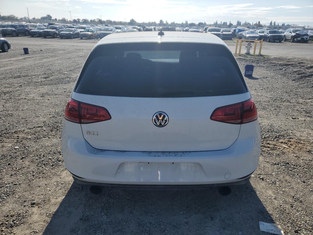 2015 Volkswagen Gti VIN: 3VW5T7AU2FM025668 Lot: 92701325