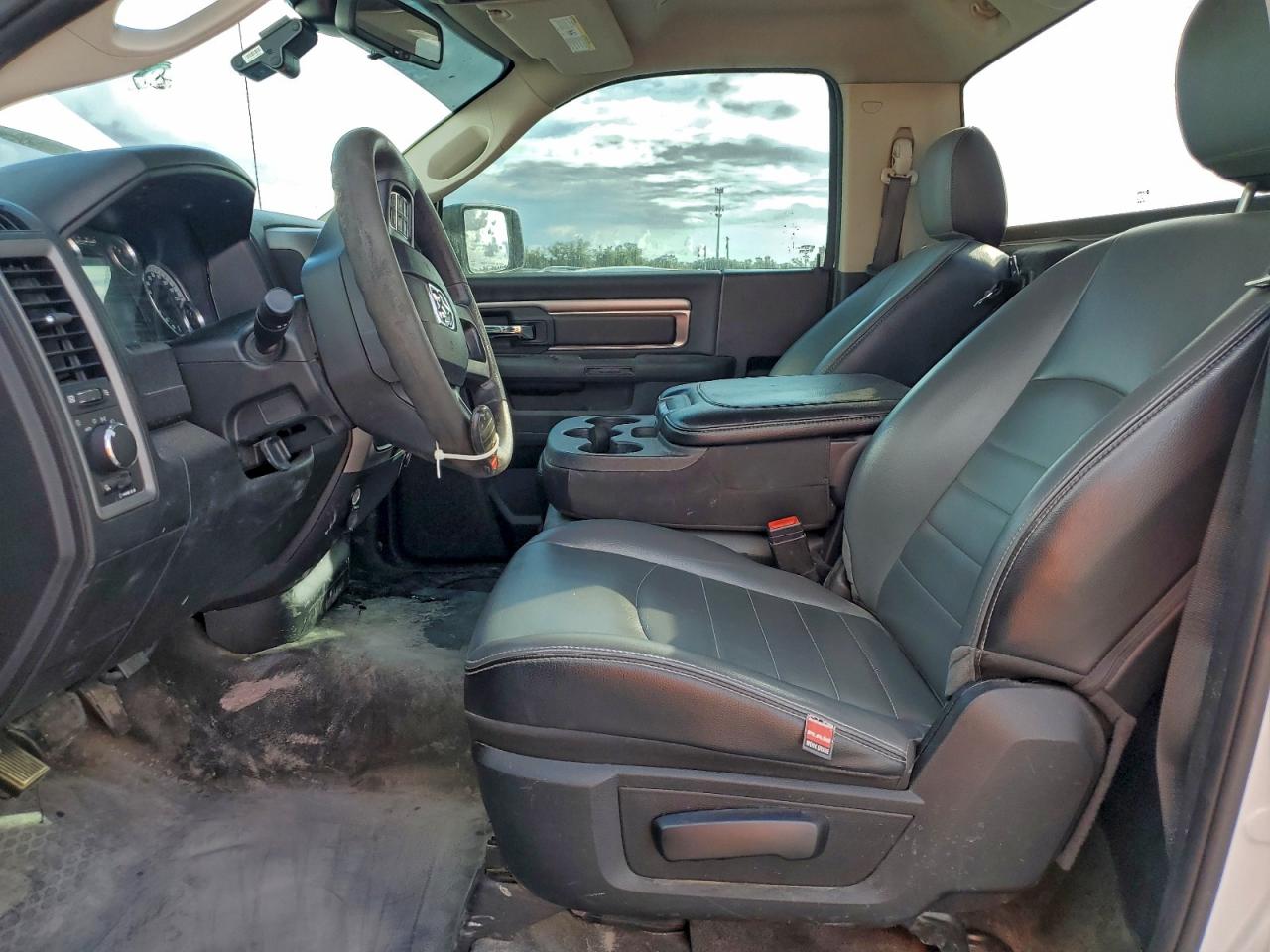 2021 Ram 1500 Classic Tradesman VIN: 3C6JR6DG5MG649080 Lot: 94001025