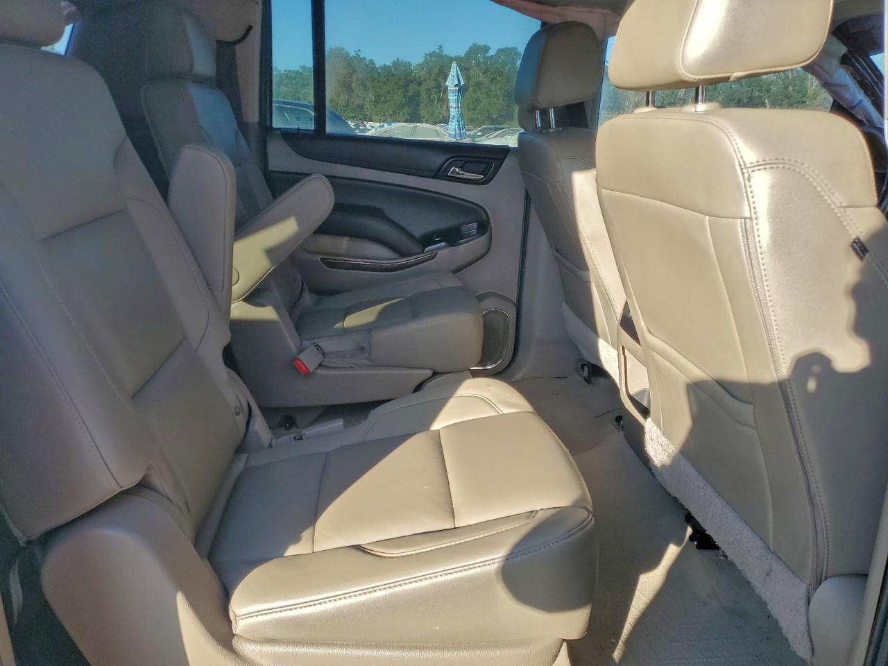 2019 Chevrolet Suburban C1500 Lt VIN: 1GNSCHKC6KR231187 Lot: 94036705