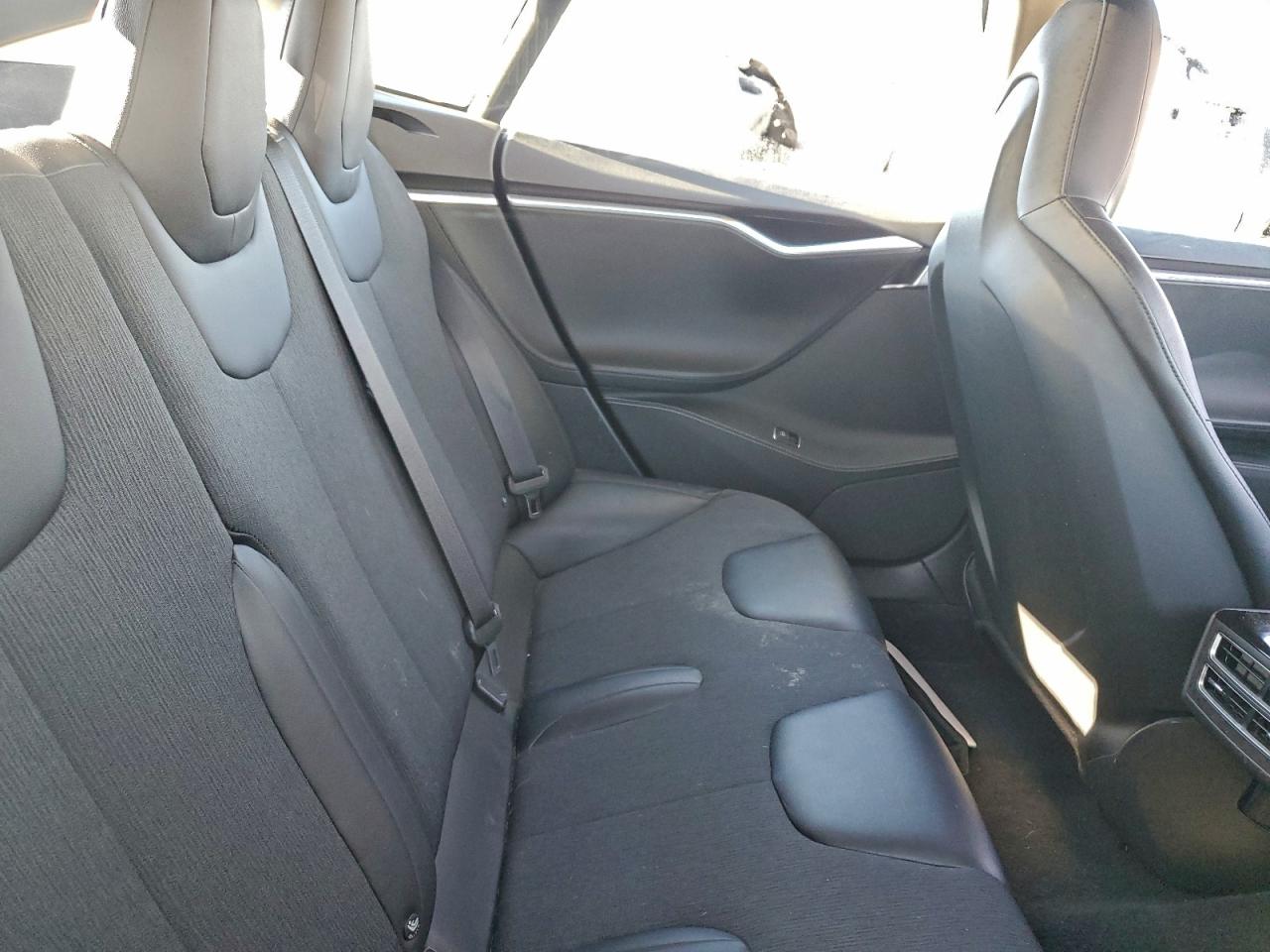 2015 Tesla Model S 60 VIN: 5YJSA1S19FFP78339 Lot: 93467555