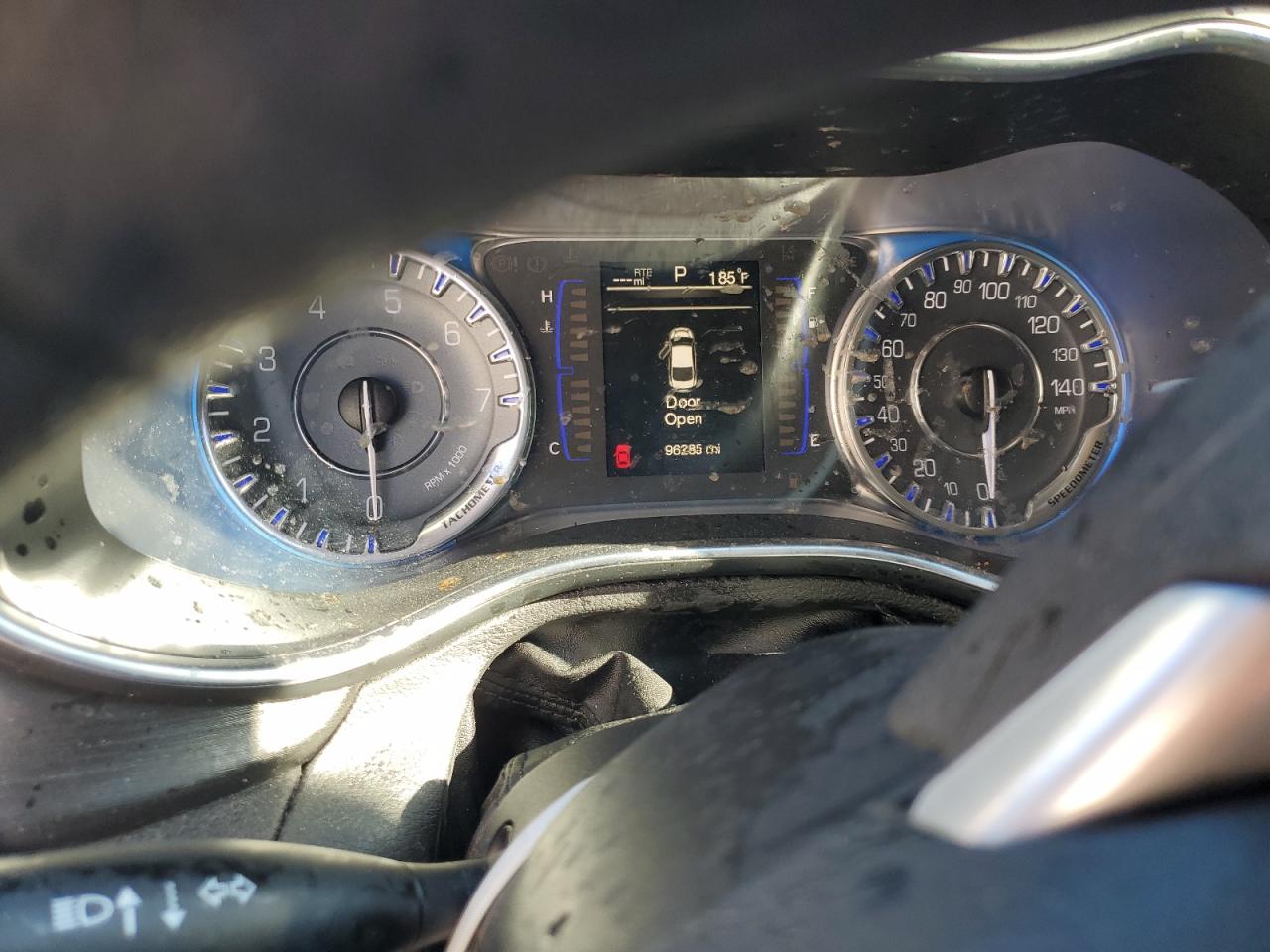 2015 Chrysler 200 Limited VIN: 1C3CCCAB4FN691104 Lot: 92025595