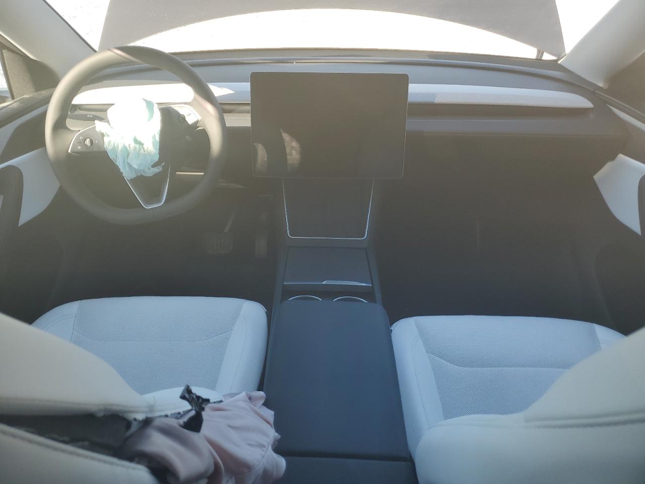 2026 Tesla Model Y VIN: 7SAYGDEE2TA409410 Lot: 91087505