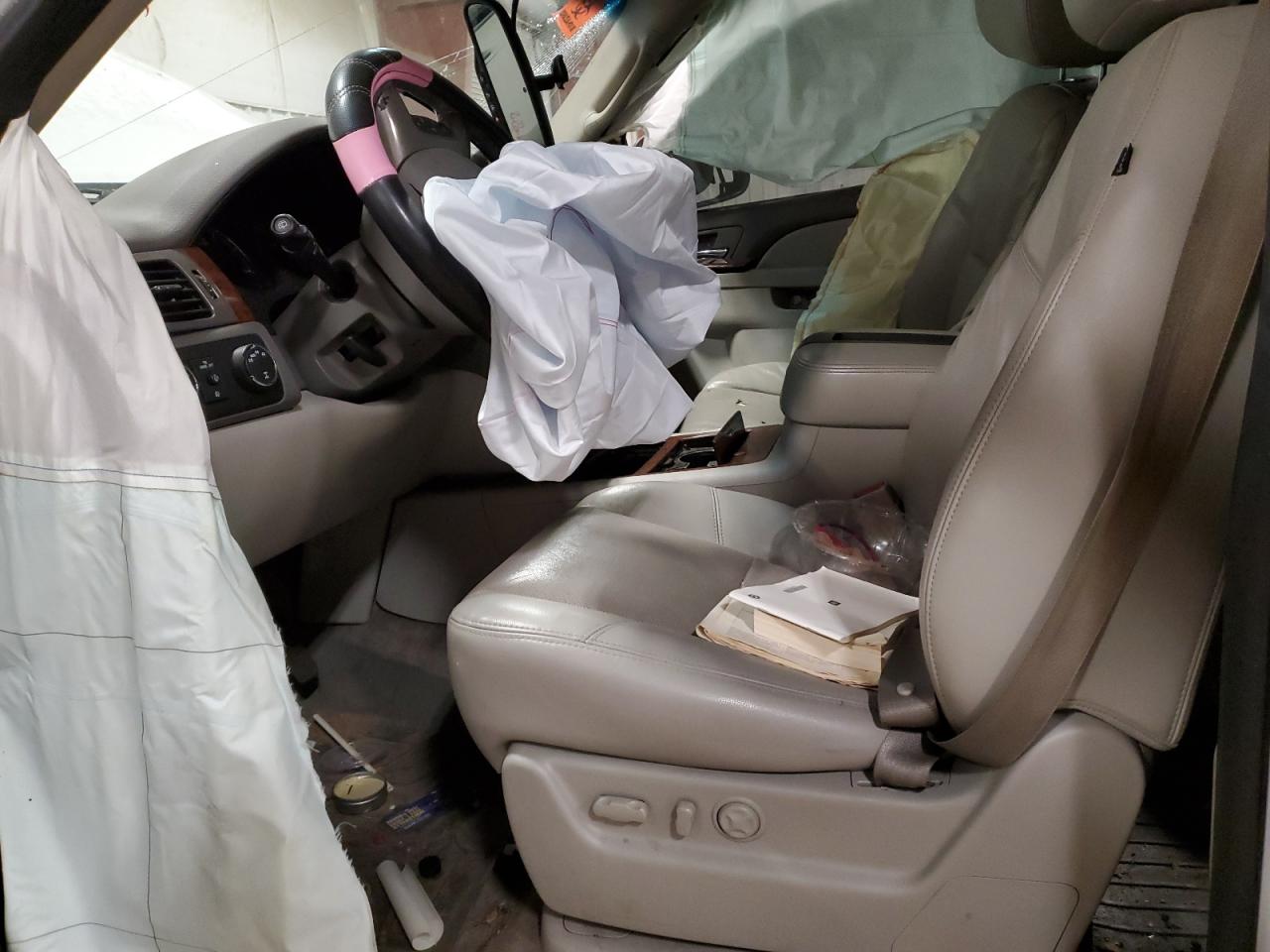 2010 Chevrolet Tahoe K1500 Ltz VIN: 1GNUKCE03AR102614 Lot: 91253465