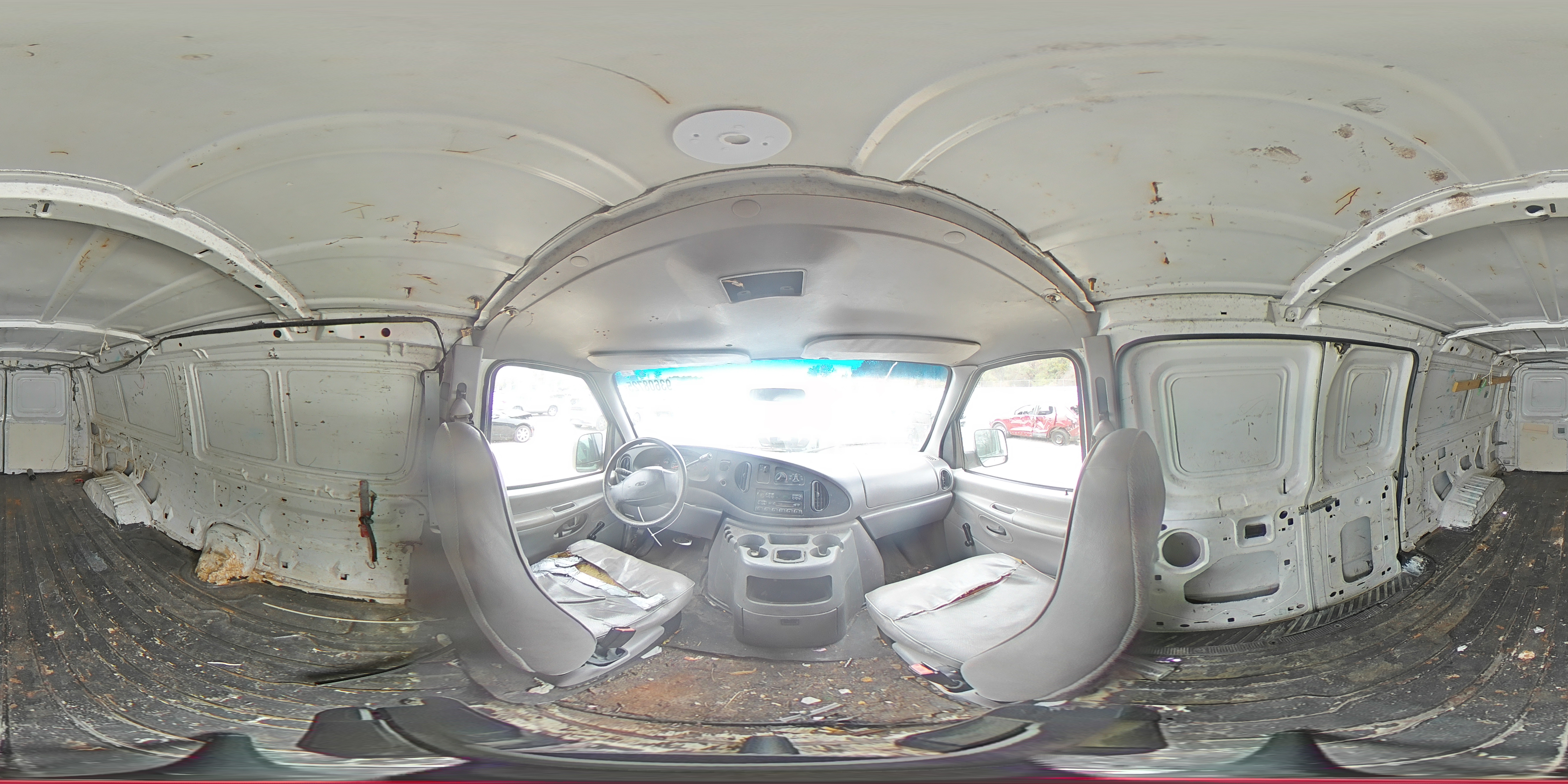 1999 Ford Econoline E350 Super Duty Van VIN: 1FTSE34L4XHB18497 Lot: 93608725