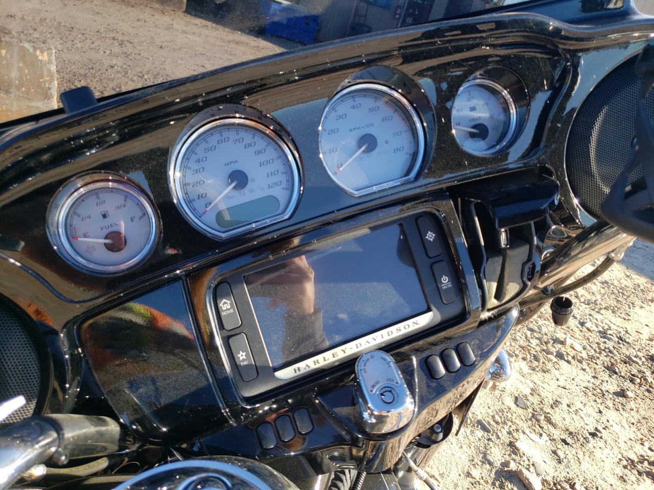 2016 Harley-Davidson Flhxs Street Glide Special VIN: 1HD1KRM10GB645069 Lot: 92505375