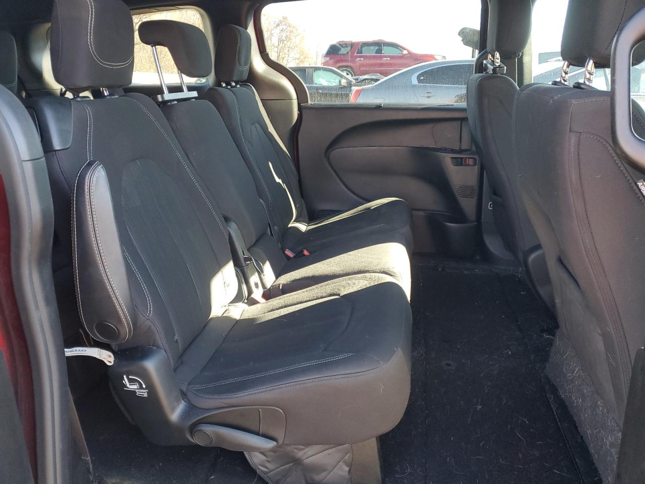 2018 Chrysler Pacifica Touring Plus VIN: 2C4RC1FG1JR305975 Lot: 91739055