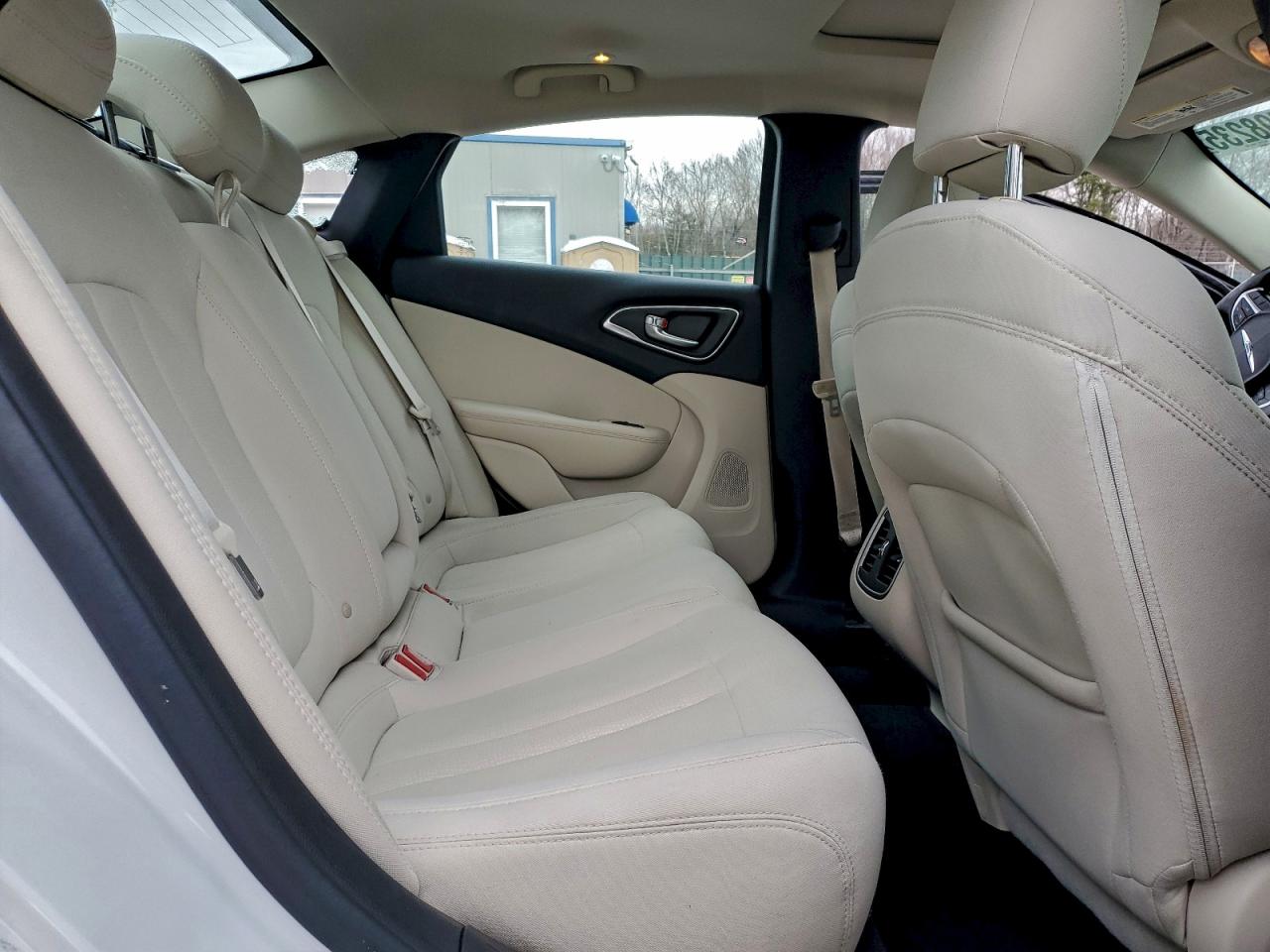 2015 Chrysler 200 Limited VIN: 1C3CCCAB0FN558503 Lot: 93598235