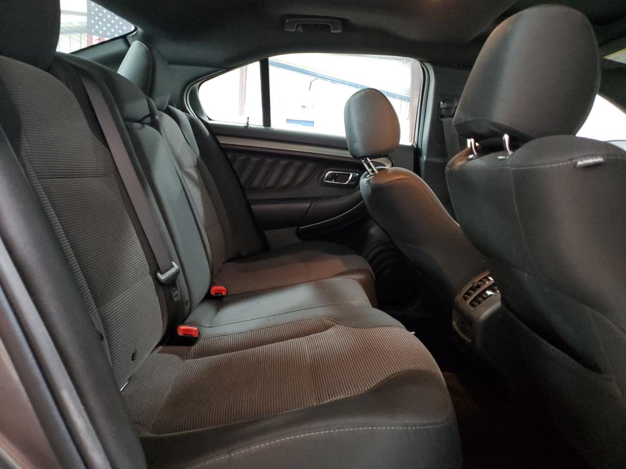 2013 Ford Taurus Sel VIN: 1FAHP2E80DG107352 Lot: 92400375