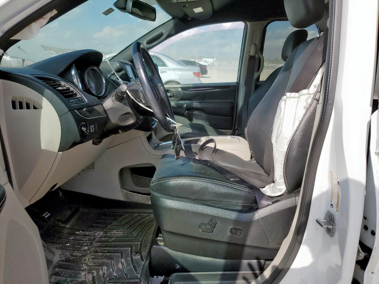 2019 Dodge Grand Caravan Sxt VIN: 2C4RDGCG8KR621721 Lot: 92447525