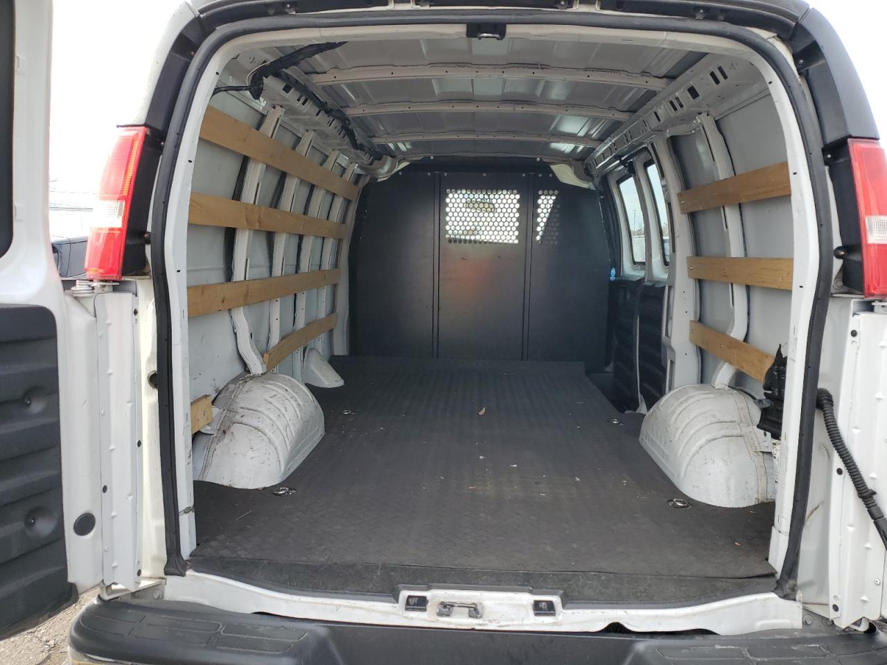 2021 Chevrolet Express G2500 VIN: 1GCWGAFP5M1208066 Lot: 91101575