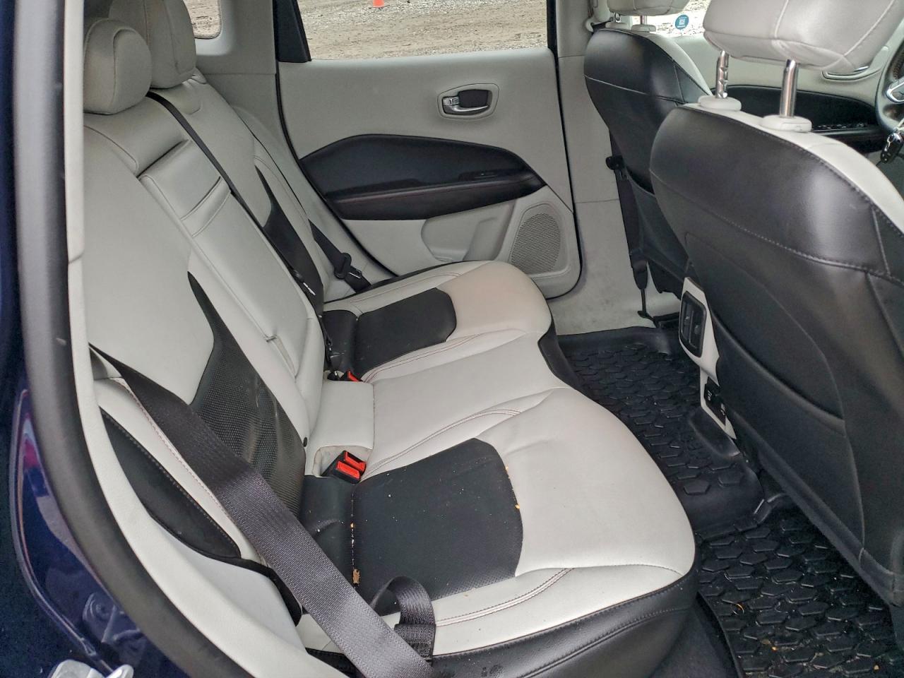 2018 Jeep Compass Limited VIN: 3C4NJCCB2JT240463 Lot: 94029445