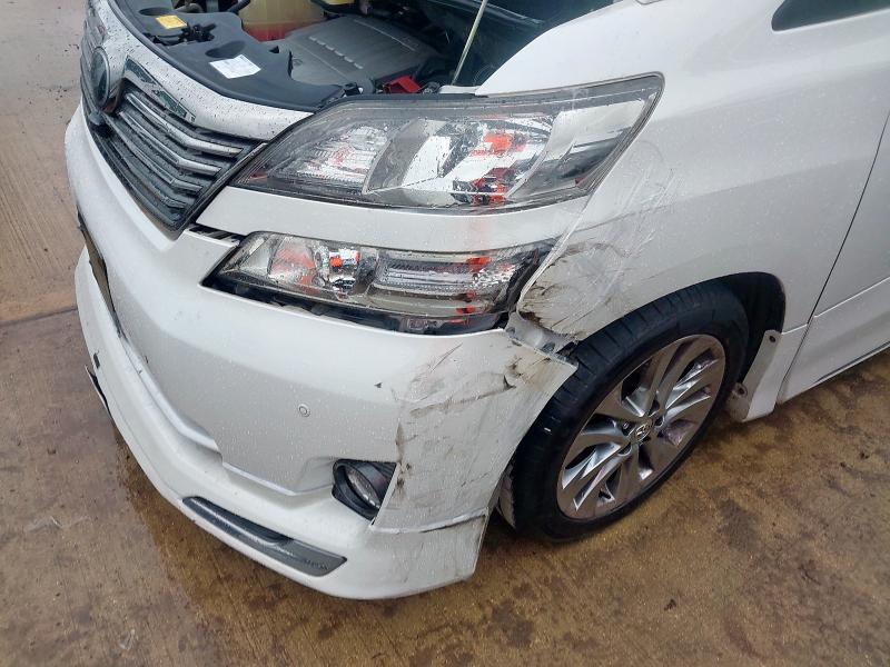 2009 TOYOTA VELLFIRE