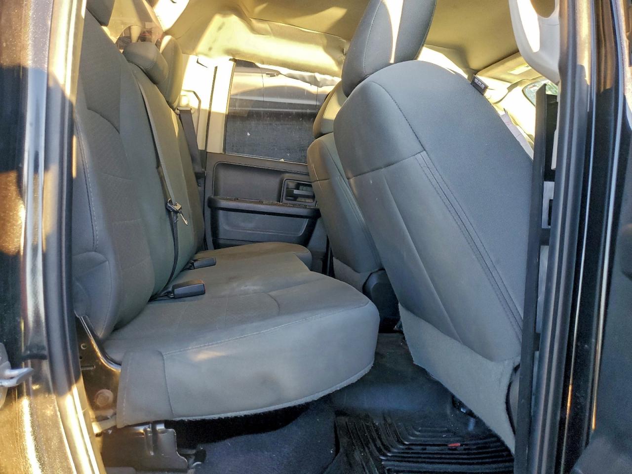 2015 Ram 1500 St VIN: 1C6RR7FT5FS743989 Lot: 94374105