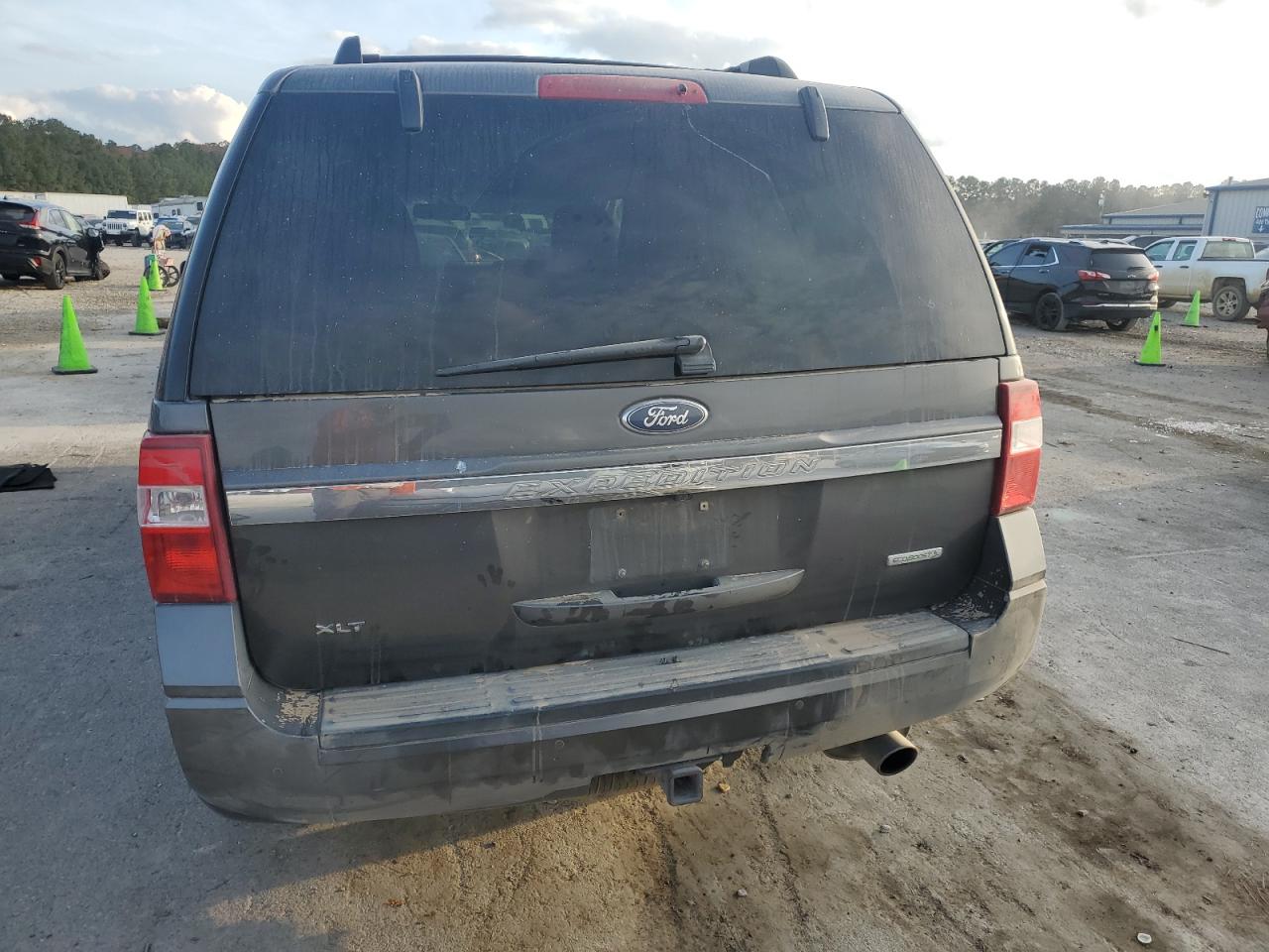 2016 Ford Expedition Xlt VIN: 1FMJU1HT1GEF14266 Lot: 93594325