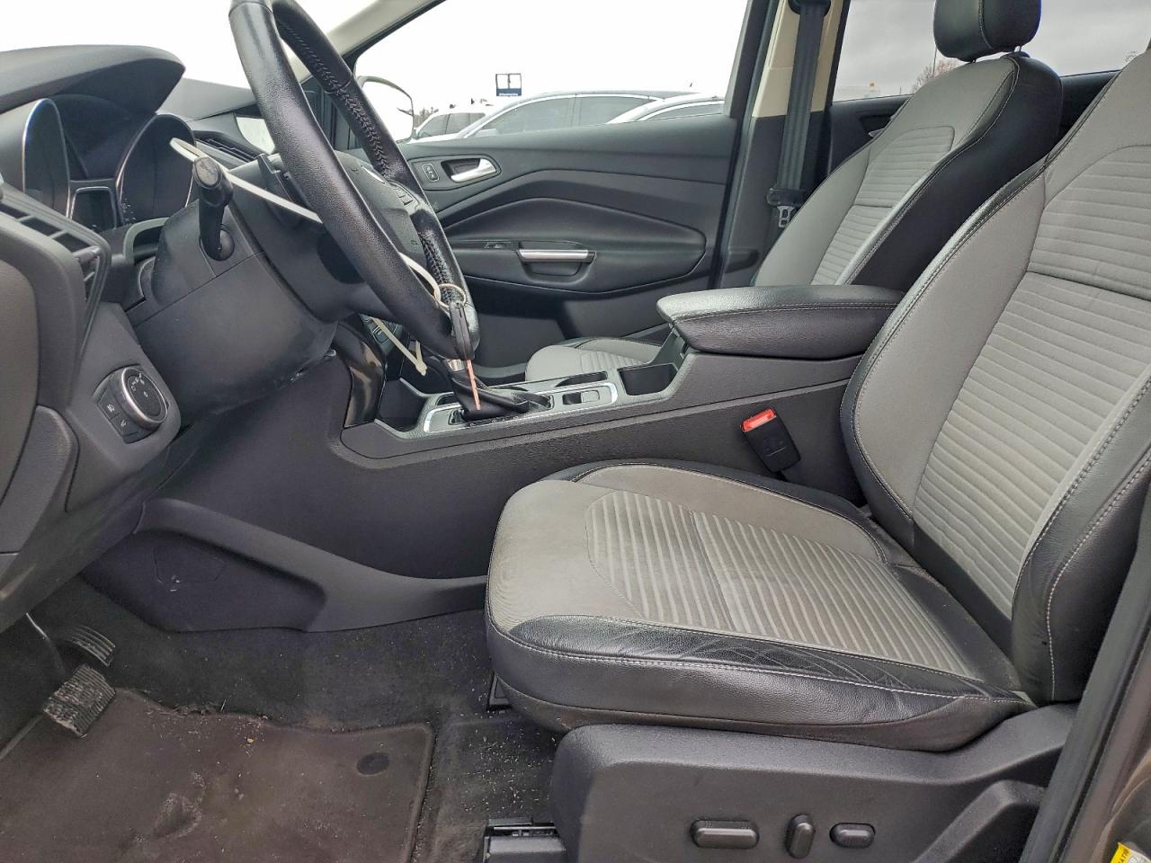 2018 Ford Escape Se VIN: 1FMCU9GD5JUB52117 Lot: 94157075