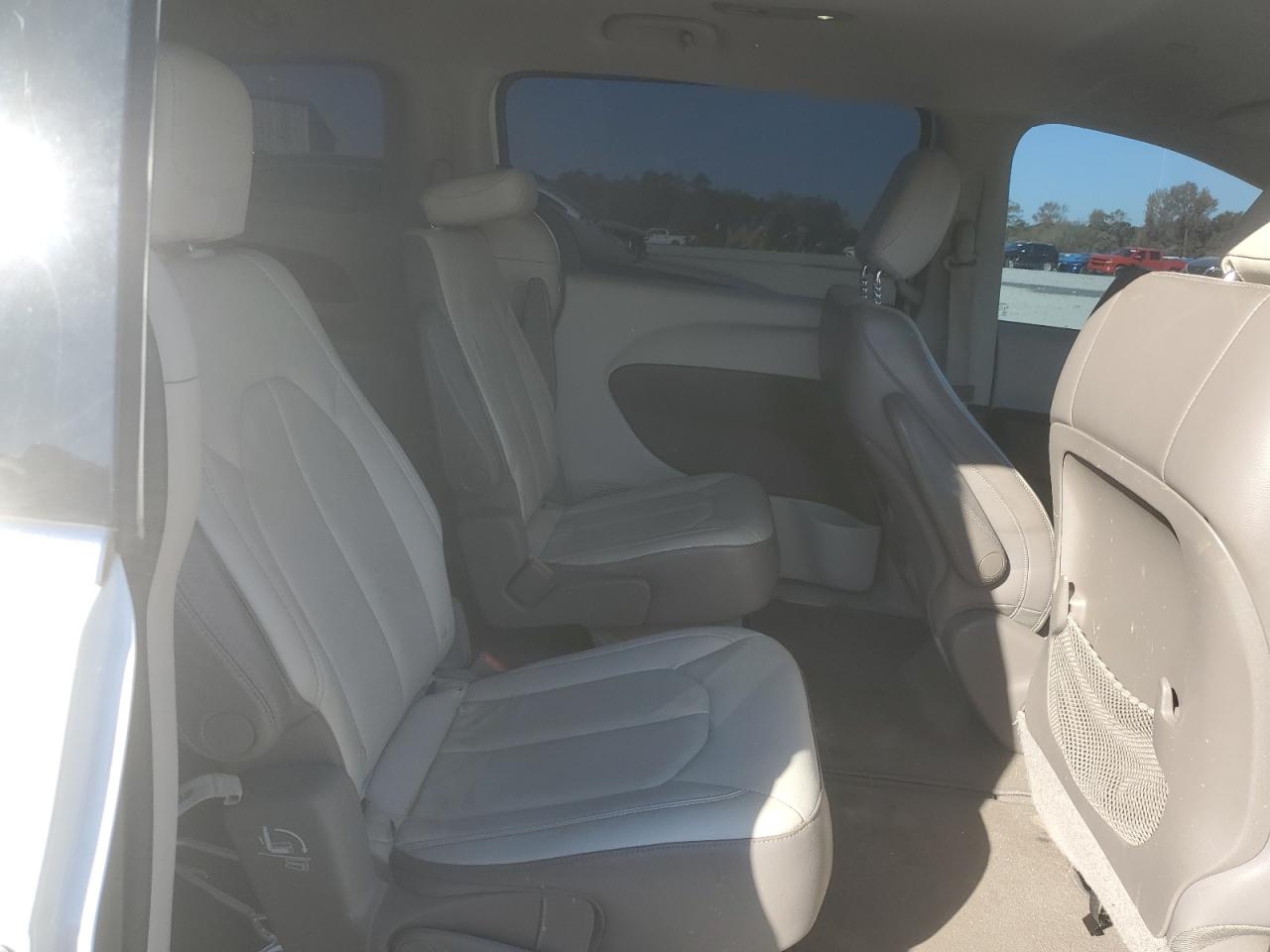 2017 Chrysler Pacifica Touring L VIN: 2C4RC1BG6HR526780 Lot: 92522655