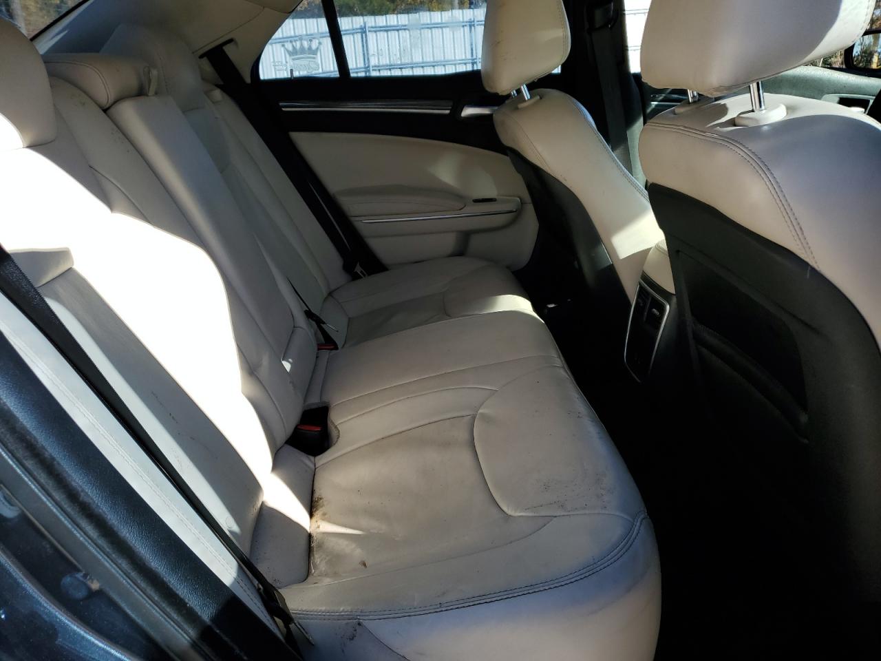 2017 Chrysler 300 Limited VIN: 2C3CCAAG6HH531074 Lot: 90344895