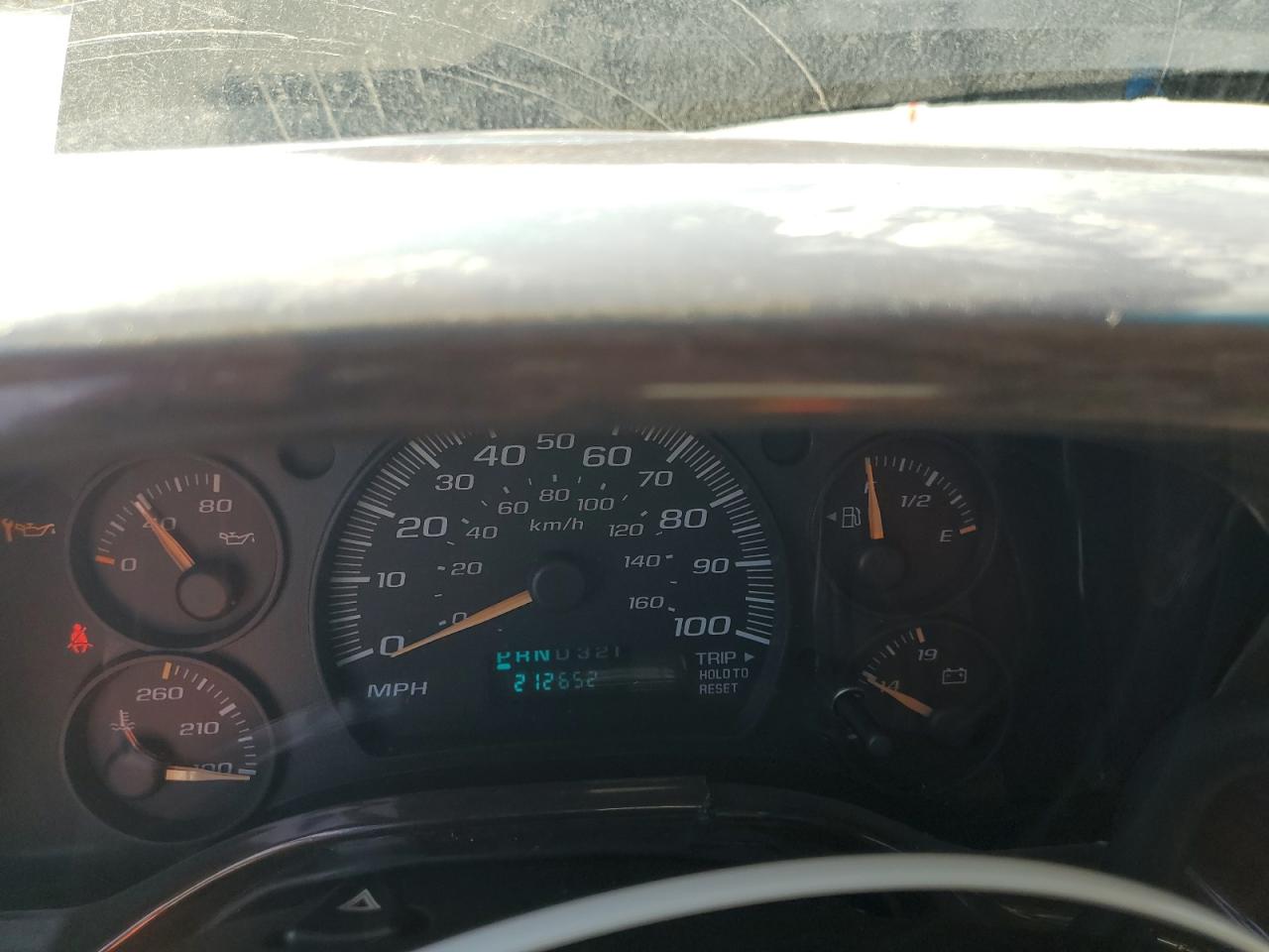 2003 Chevrolet Express G1500 VIN: 1GBFG15T031137988 Lot: 92694165