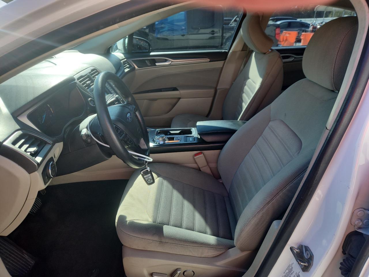 2018 Ford Fusion Se VIN: 3FA6P0HD0JR227743 Lot: 90620095