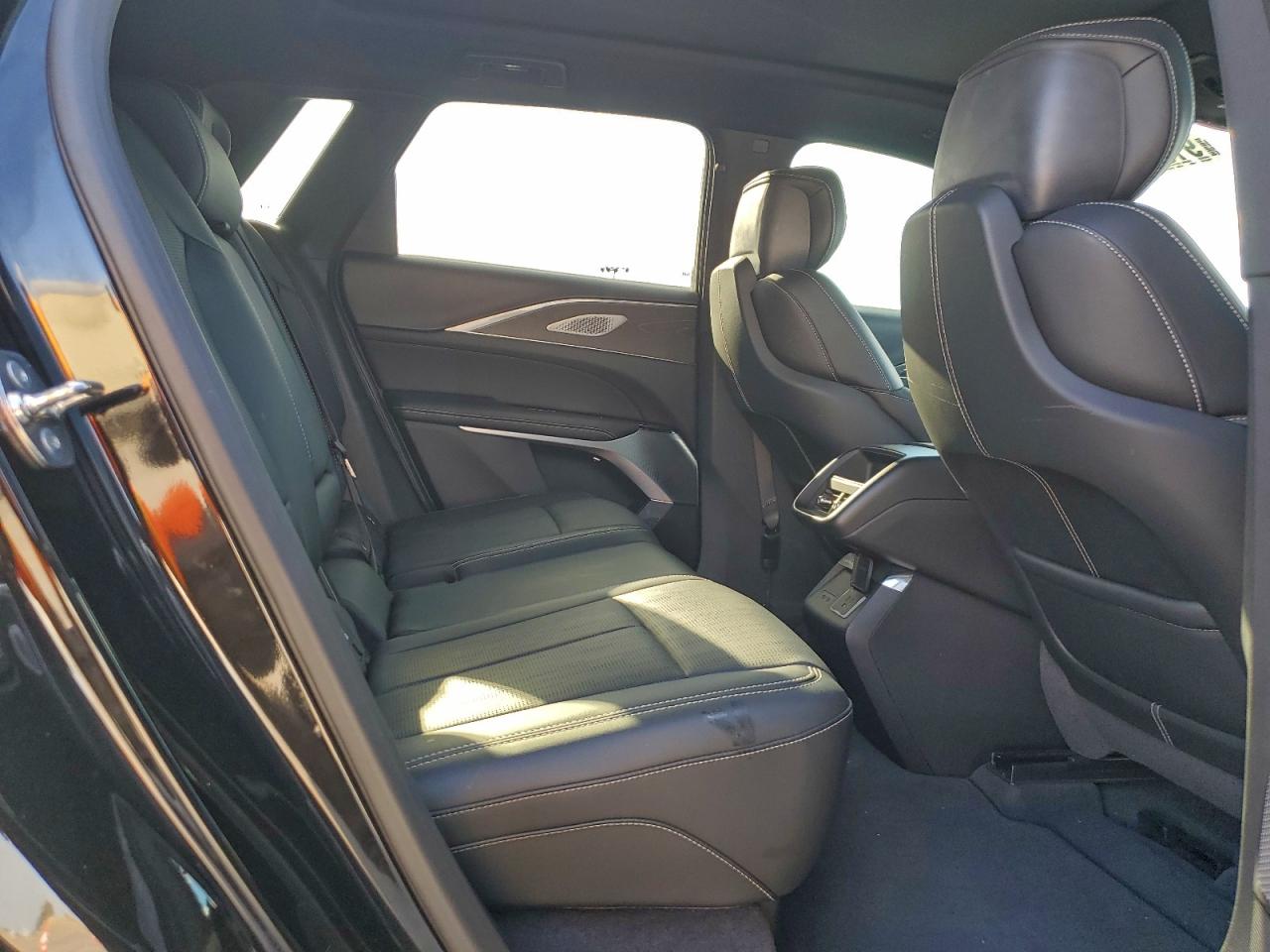 2024 Cadillac Lyriq Luxury VIN: 1GYKPRRL6RZ141552 Lot: 91851635