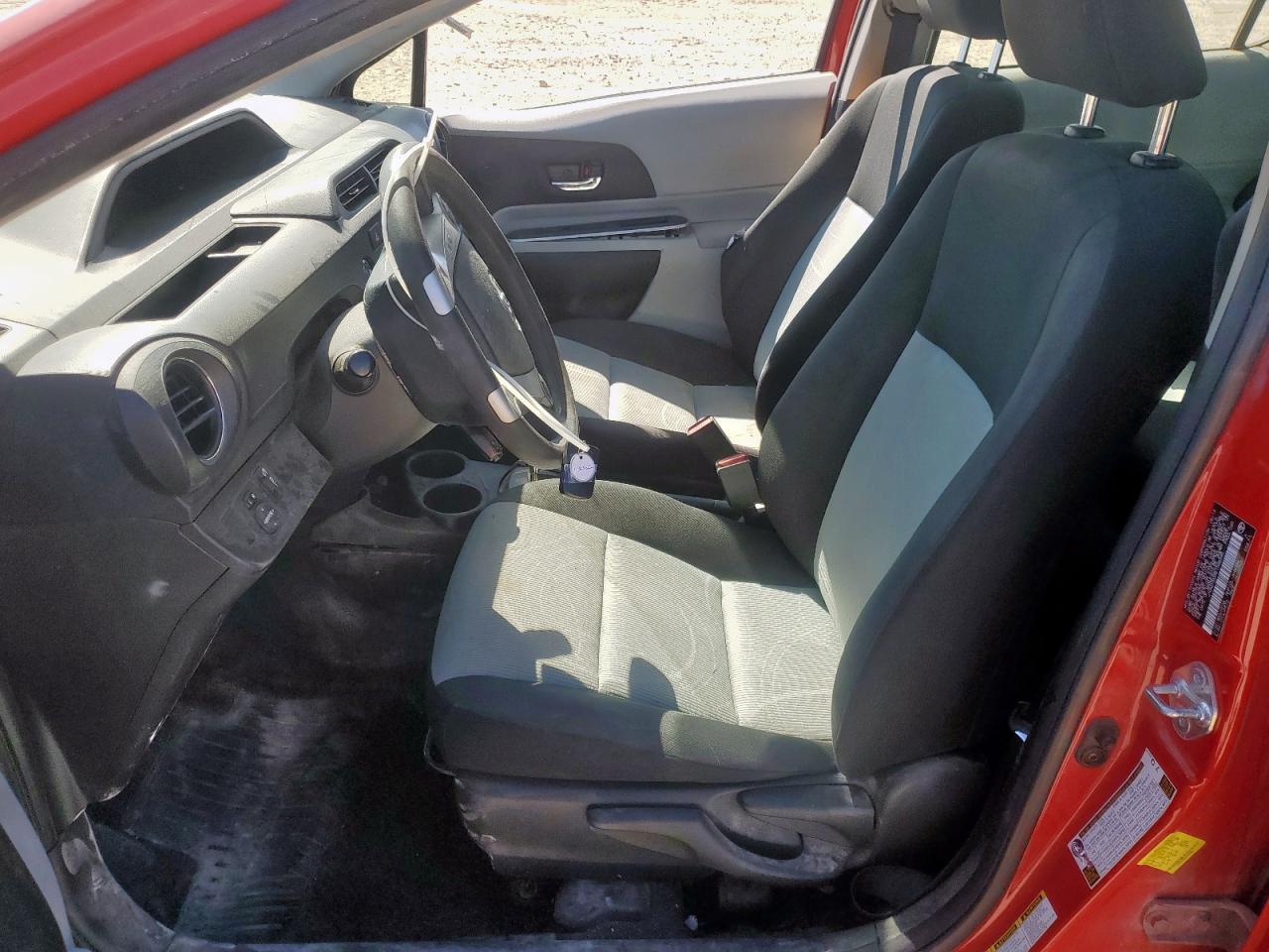 2014 Toyota Prius C VIN: JTDKDTB3XE1566545 Lot: 91513705