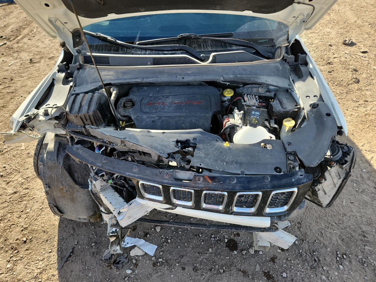 2018 Jeep Compass Latitude VIN: 3C4NJDBB6JT167878 Lot: 92512825