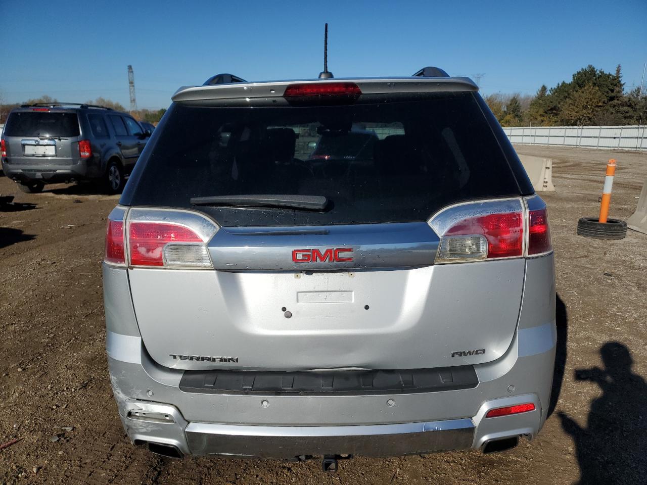 2015 GMC Terrain Denali VIN: 2GKFLZE32F6145988 Lot: 91992595