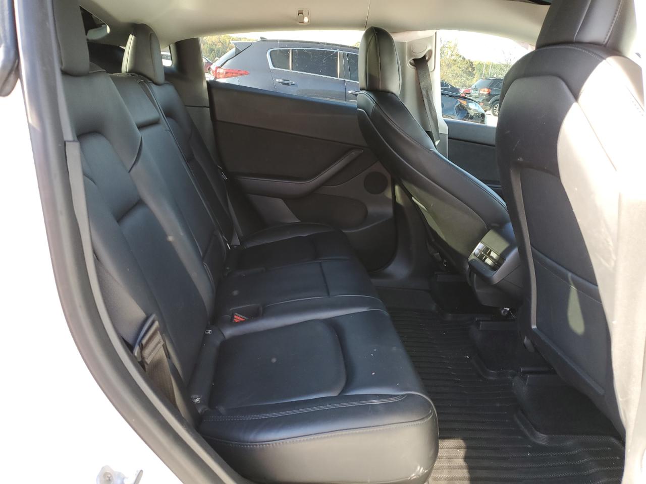 2022 Tesla Model Y VIN: 7SAYGDEE6NF329954 Lot: 91527465