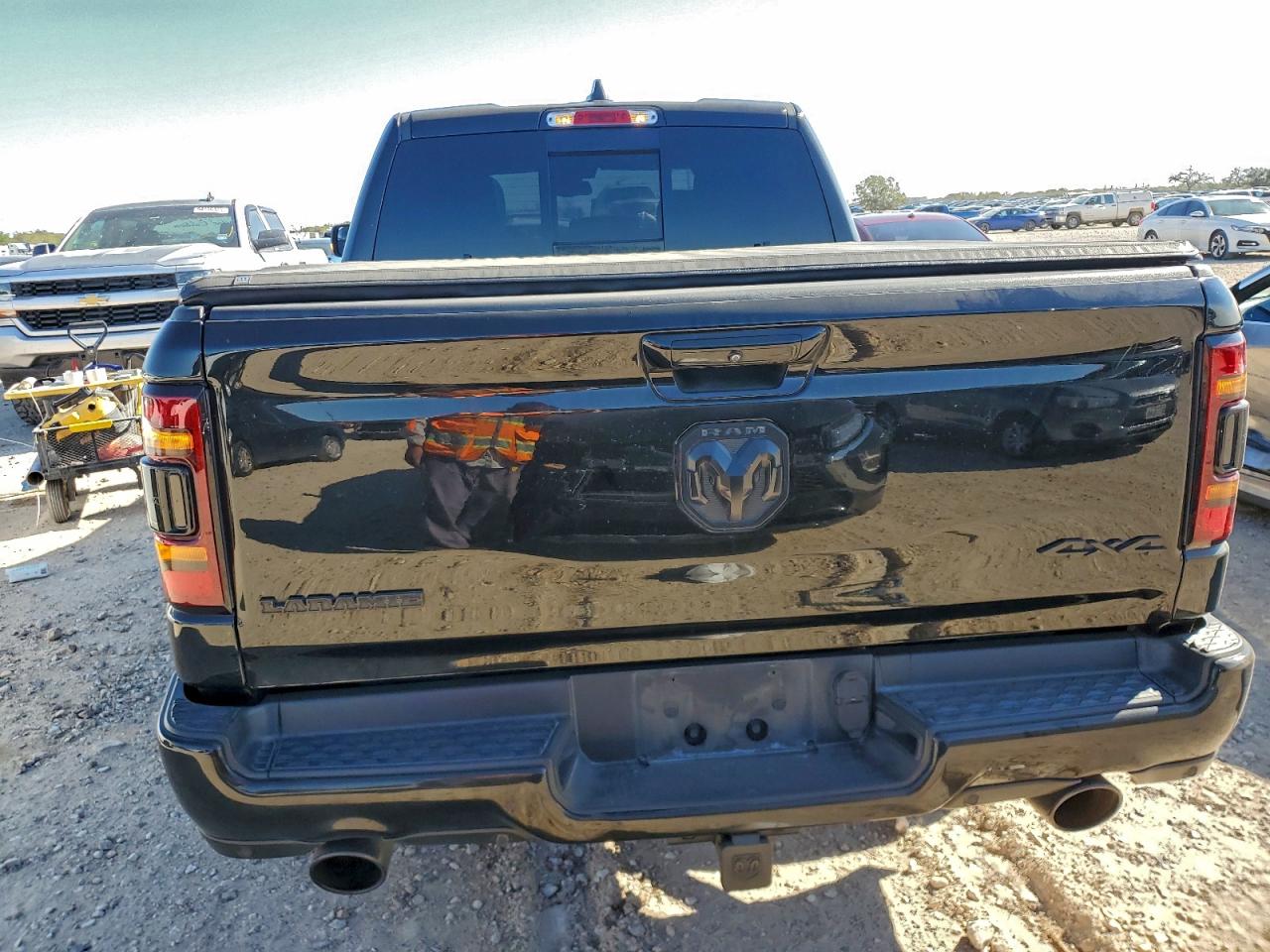 2019 Ram 1500 Laramie VIN: 1C6SRFJT9KN704981 Lot: 94695645