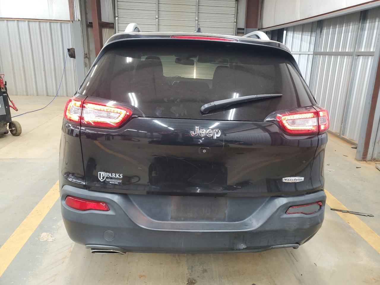 2015 Jeep Cherokee Latitude VIN: 1C4PJLCS5FW690148 Lot: 93621915