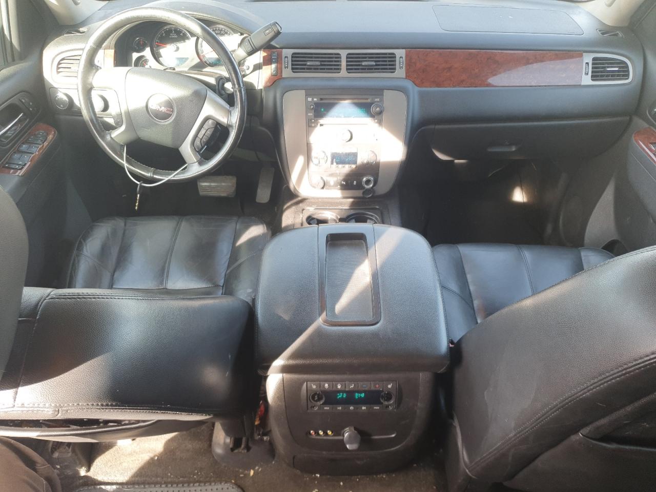 2014 GMC Yukon Xl K1500 Slt VIN: 1GKS2KE70ER242413 Lot: 92469375