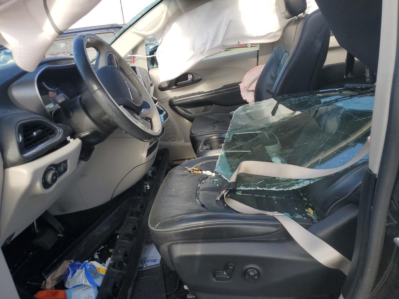 2019 Chrysler Pacifica Limited VIN: 2C4RC1GGXKR715433 Lot: 92389555