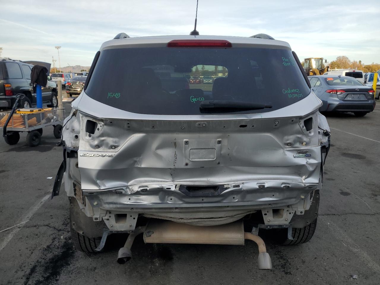 2018 Ford Escape Se VIN: 1FMCU9GD0JUA43998 Lot: 91490525