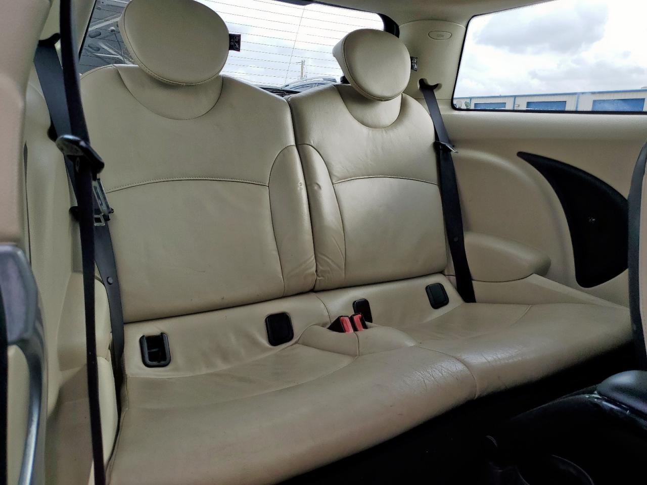 2011 Mini Cooper VIN: WMWSU3C5XBT253492 Lot: 93633435