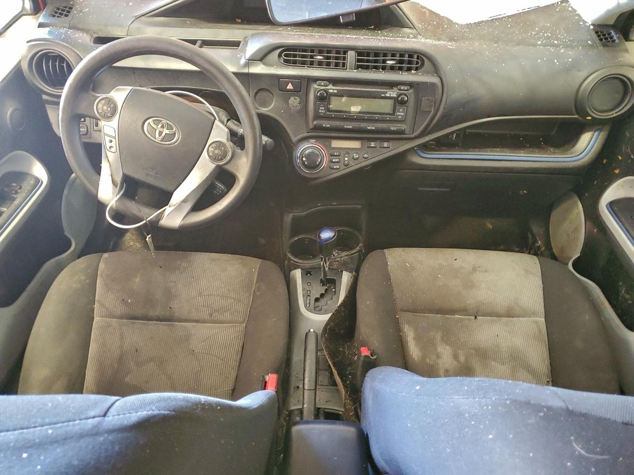 2013 Toyota Prius C VIN: JTDKDTB38D1057925 Lot: 94222435