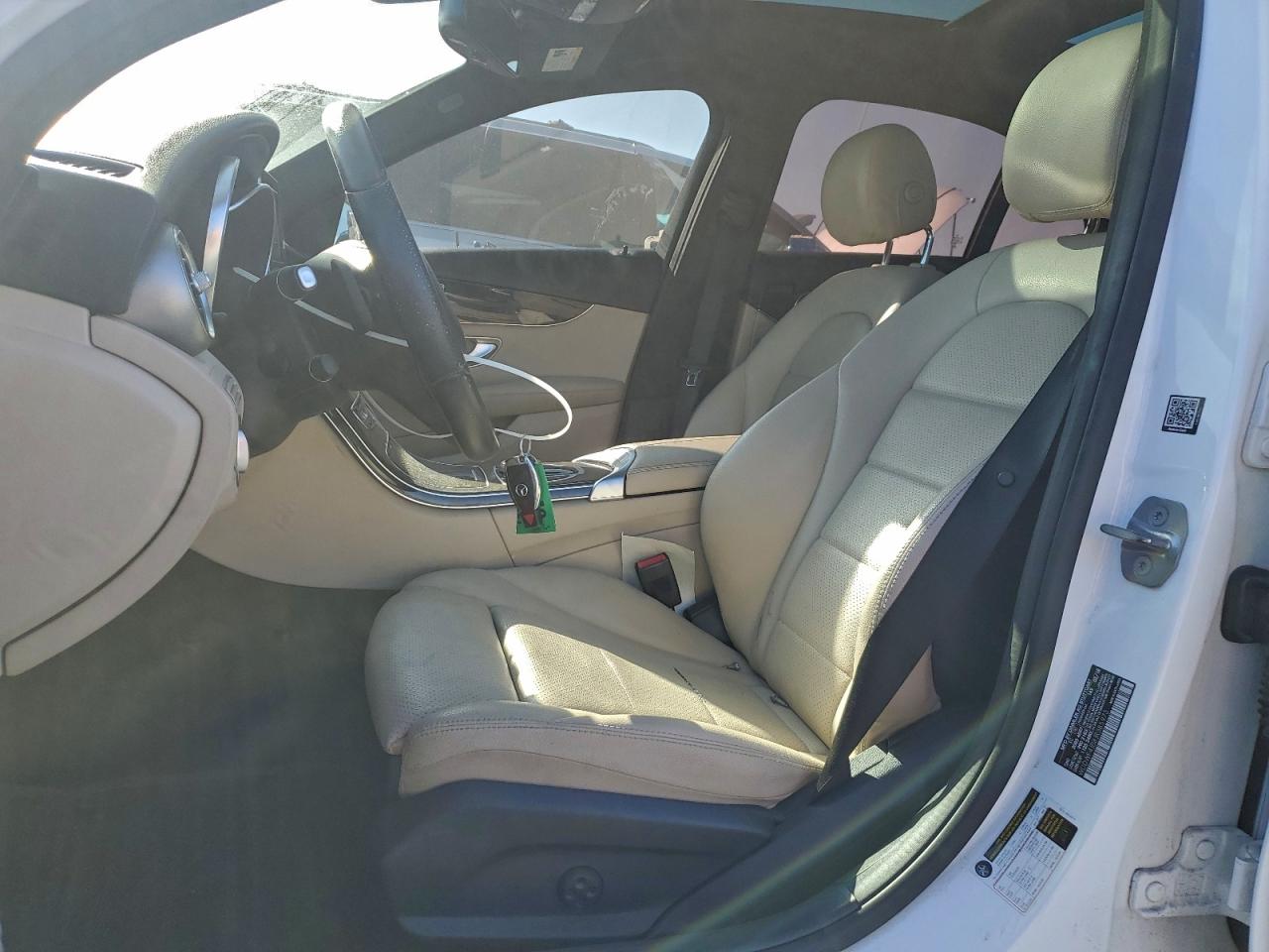 2018 Mercedes-Benz C 300 VIN: WDDWF4JB8JR385973 Lot: 91986735