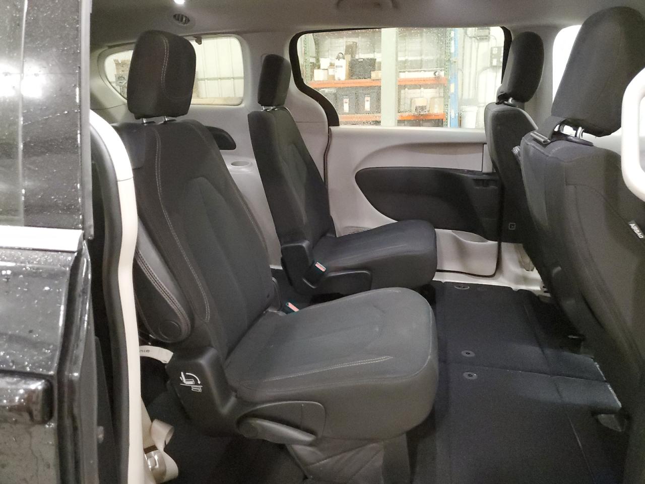 2017 Chrysler Pacifica Touring VIN: 2C4RC1DG2HR516504 Lot: 92841745