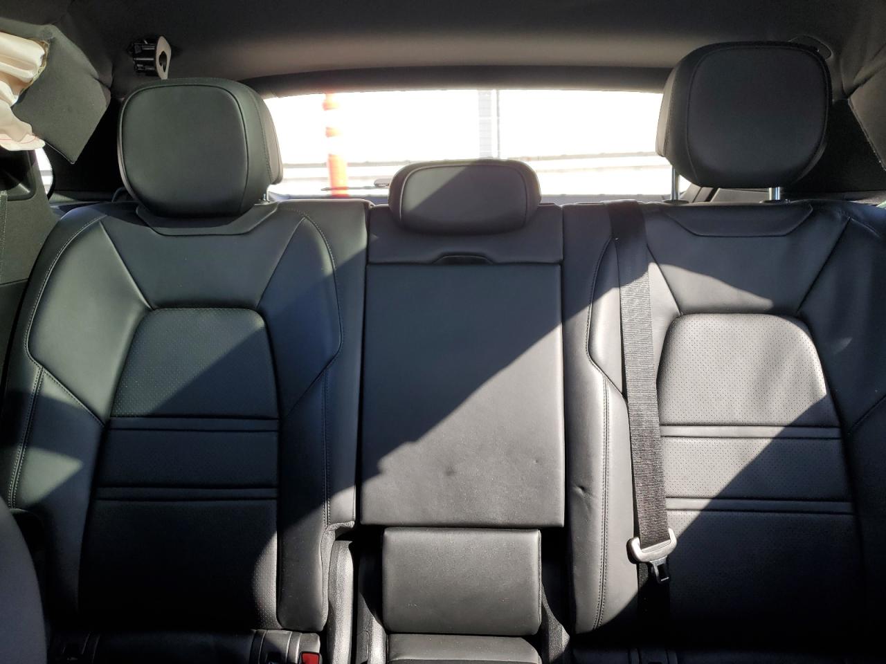 2019 Porsche Cayenne S VIN: WP1AB2AY2KDA63237 Lot: 92936895