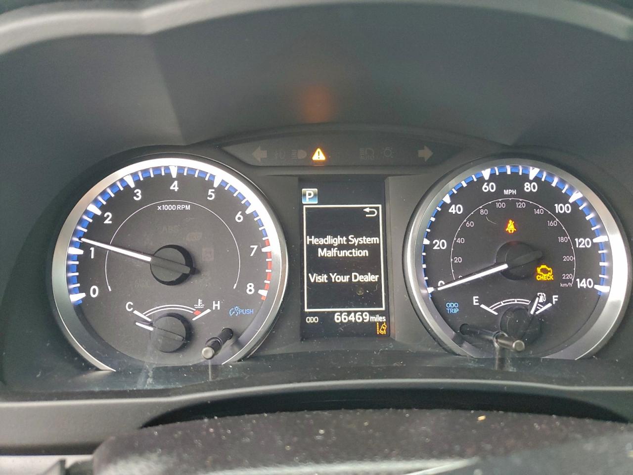 2019 Toyota Highlander Le VIN: 5TDBZRFHXKS726061 Lot: 94275365