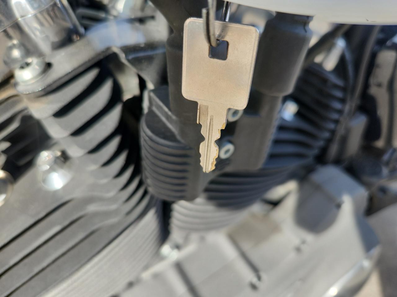 2011 Harley-Davidson Xl1200 N VIN: 1HD1CZ31XBC423589 Lot: 92259365