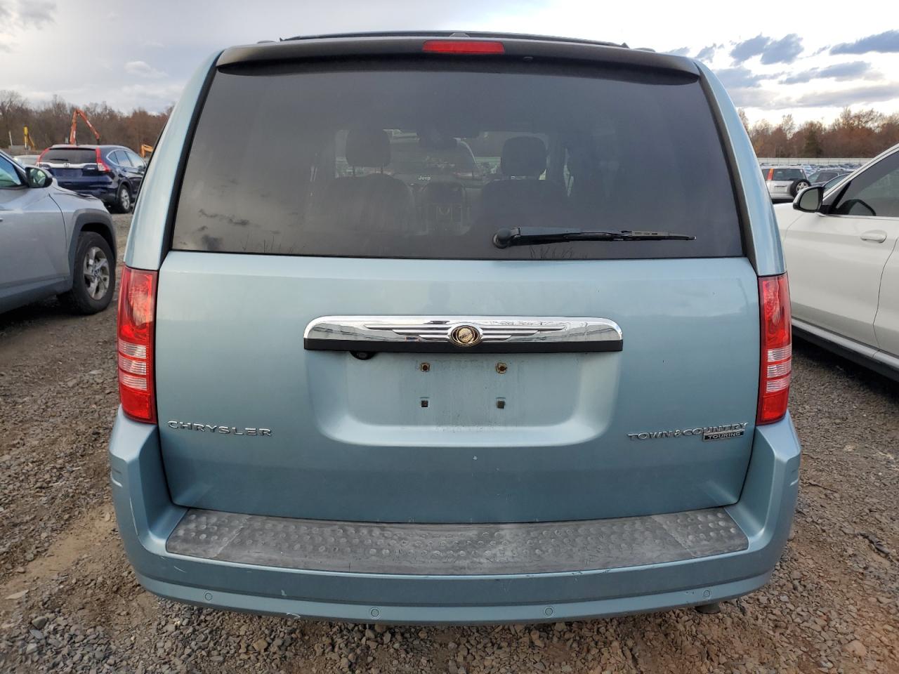 2010 Chrysler Town & Country Touring Plus VIN: 2A4RR8D17AR415803 Lot: 92687255