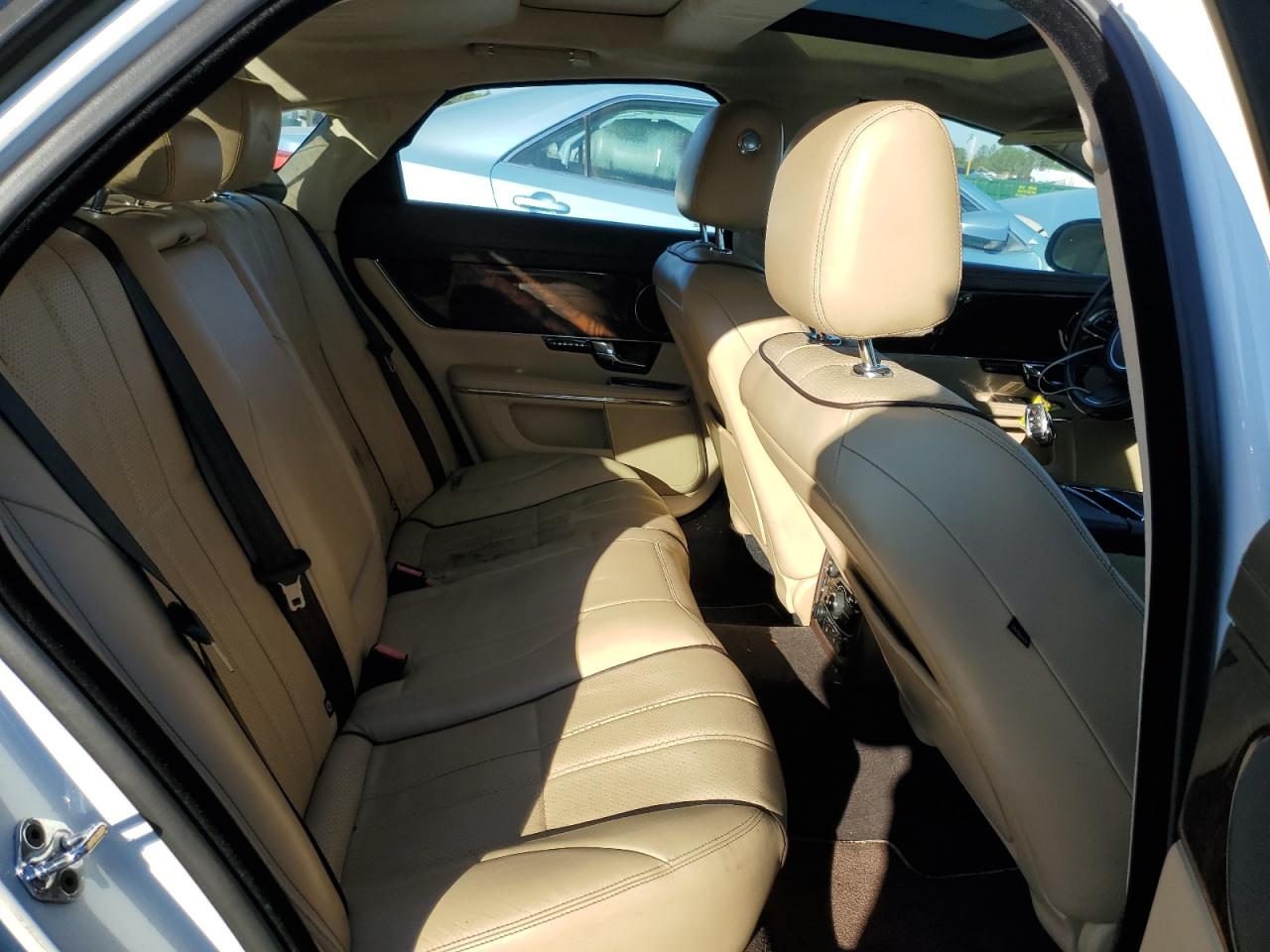 2011 Jaguar Xj VIN: SAJWA1CB6BLV05991 Lot: 90579125