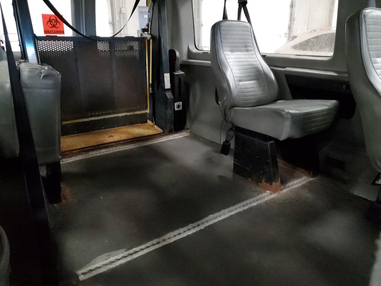 2010 Ford Econoline E350 Super Duty Wagon VIN: 1FBNE3BL8ADA77343 Lot: 94841285